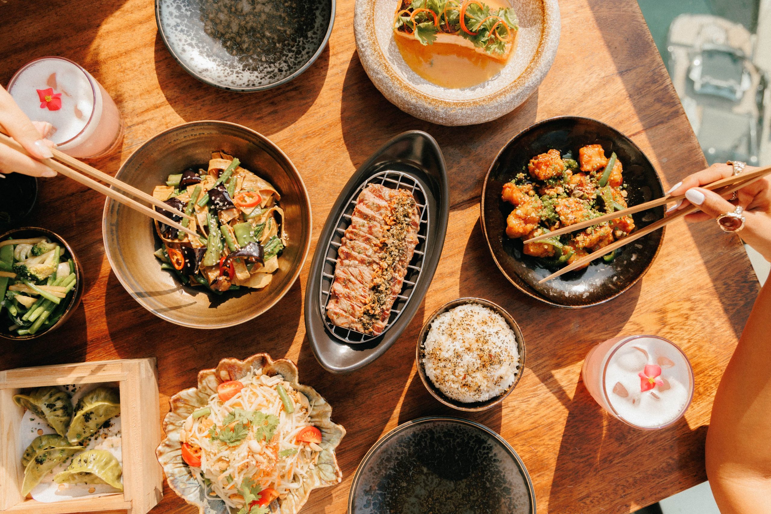 Asia-Asia-Dubai-Marina-Brunch-Outdoors-Roku-Gin-Takeover123-min-scaled